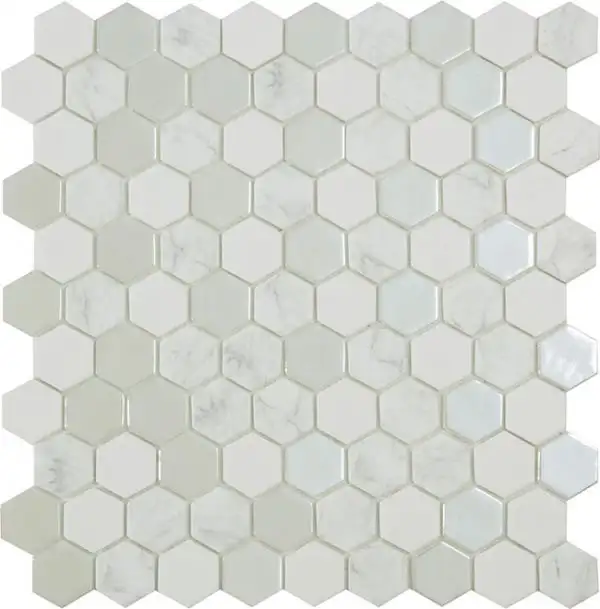 Mozaic sticla Antarctica Snow, 30.5x30.5 cm, alb, usor marmorat, plasa de fibra de sticla, finisaj lucios, forma hexagonala